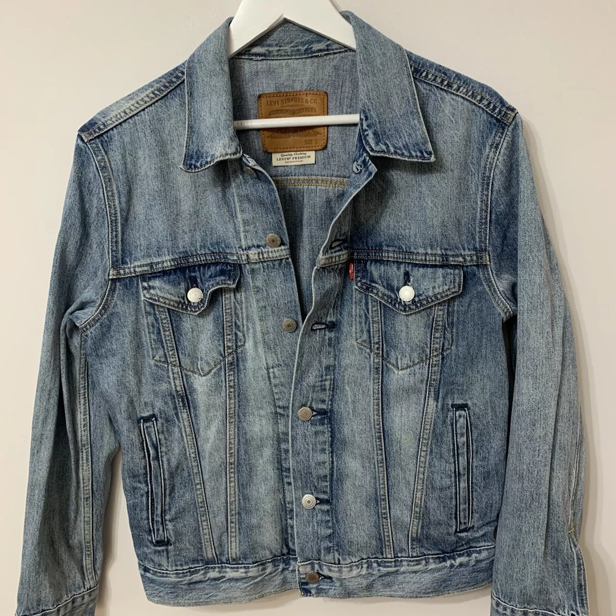 Levis clearance small size