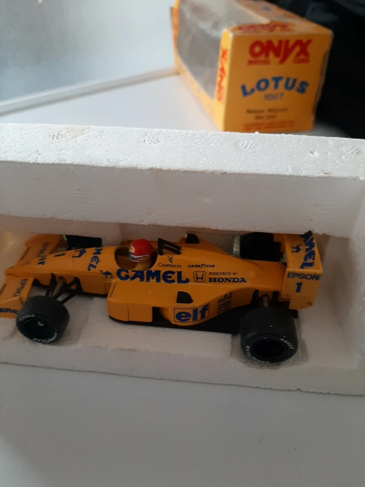 Lotus 100T Onyx 1:43 - Immagine 2 di 4