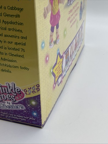 Cabbage Patch Kids Twinkle Toes Skechers Toys R Us Exclusive New Green Eyes Doll - Picture 10 of 12