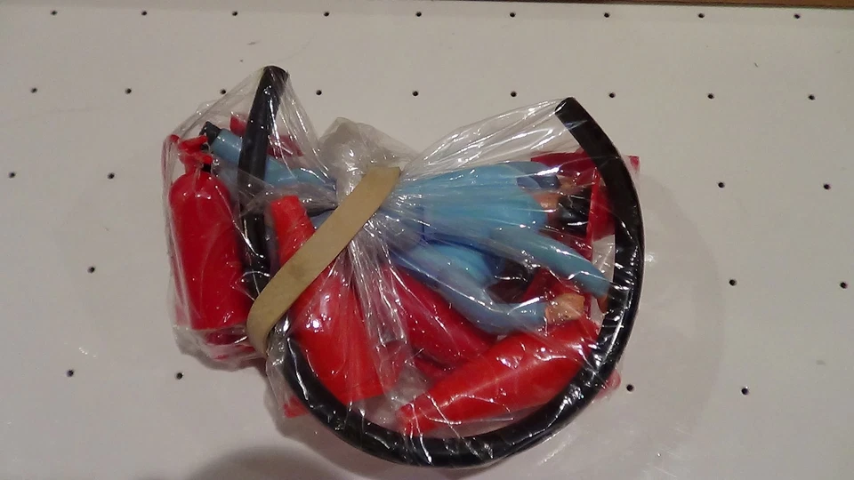 NIB 1984 NYLINT 942 Aerial Ladder Ford F350 pickup truck EXCLUSIVE Firehouse Set - Image 4 of 4