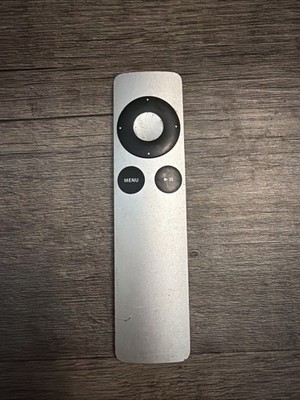Apple TV (2nd Generation) 8GB Media Streamer - A1378 Remote Only