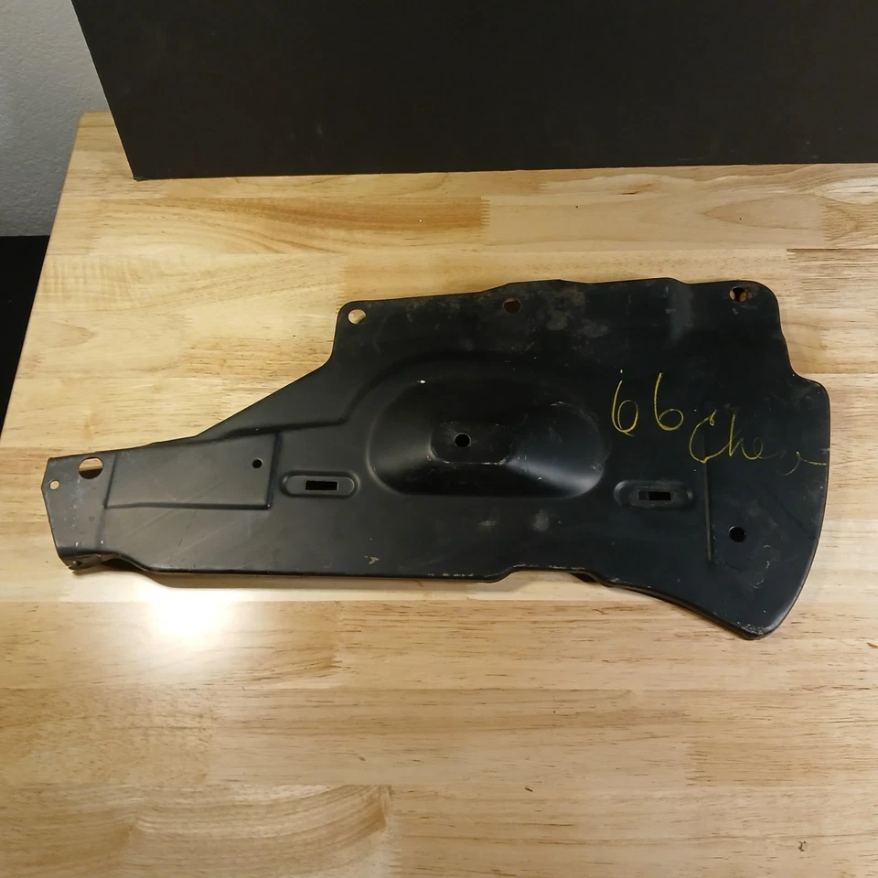 Chevrolet Belair Impala 1966 rejilla al panel del guardabarros GM #3874549 #3874550 L+R nuevo en caja Foto 2 de 4