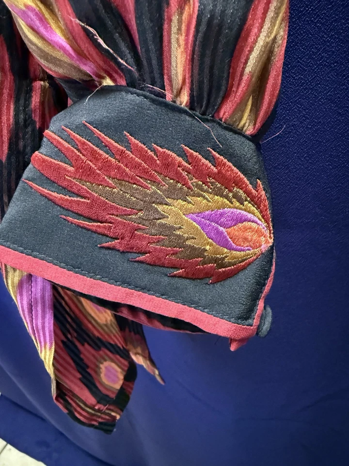 Top Bob Mackie Usable Arte Seda Ikat Llama Bordado Talla S De Colección Boho Foto 4 de 4