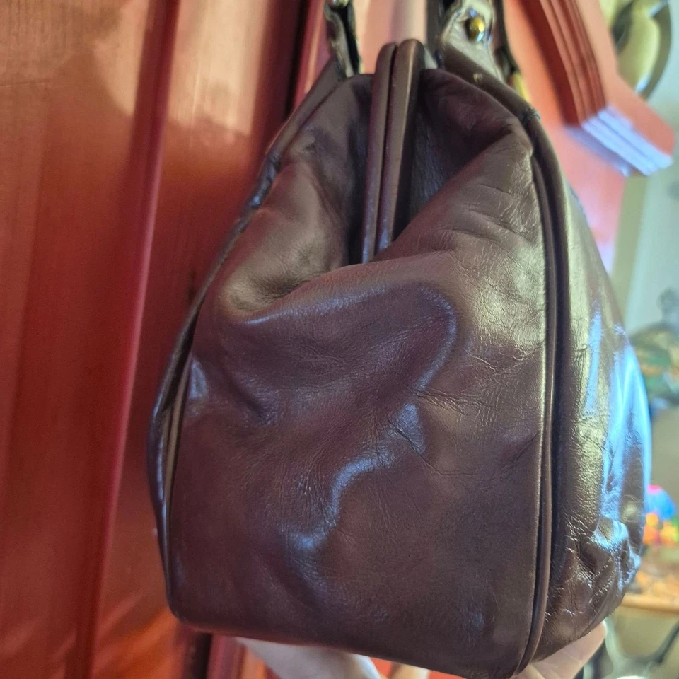 Bolsa satchel vintage anos 60 ETIENNE AIGNER Kisslock couro feita à mão RARA HTF - Imagem 4 de 4