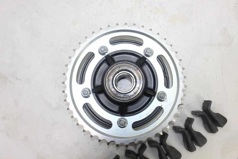 Suzuki Bandit 1250S GSX1250SA 2016 OEM piñón trasero Foto 4 de 4