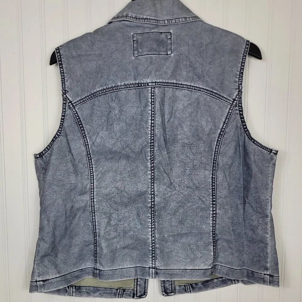 Chaleco Erin London de cuero sintético con estampado de mezclilla para hombre talla XL Foto 2 de 4