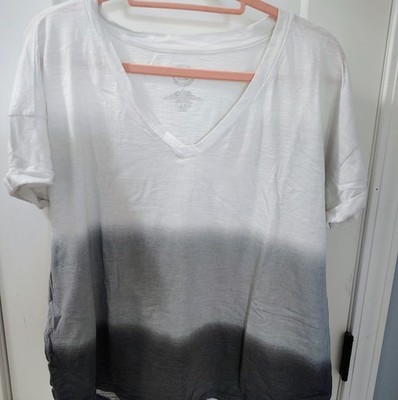 Maurices White Gray Gradient T-shirt, Weekend XL