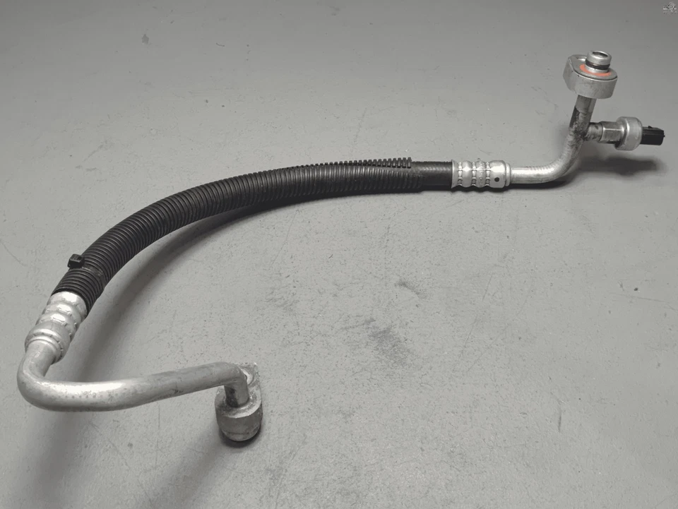 Manguera de líquido de descarga de aire acondicionado de 3,5 L OEM 2016-2019 FORD EXPLORER Foto 2 de 4