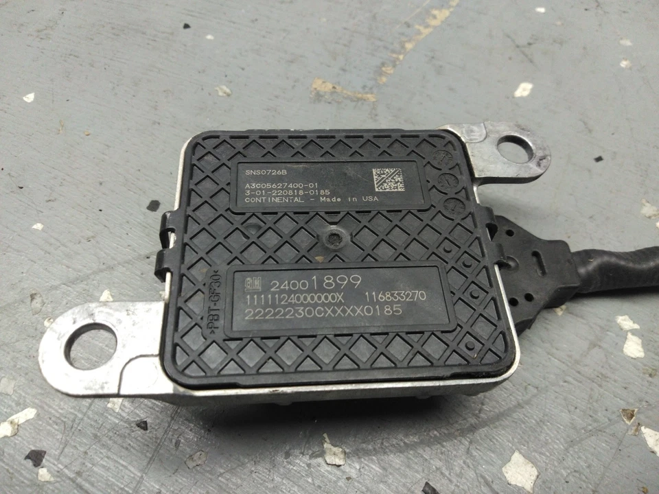 Sensor de NOx inferior GMC Sierra 1500 2020-2021 OEM 24001899 Foto 3 de 4
