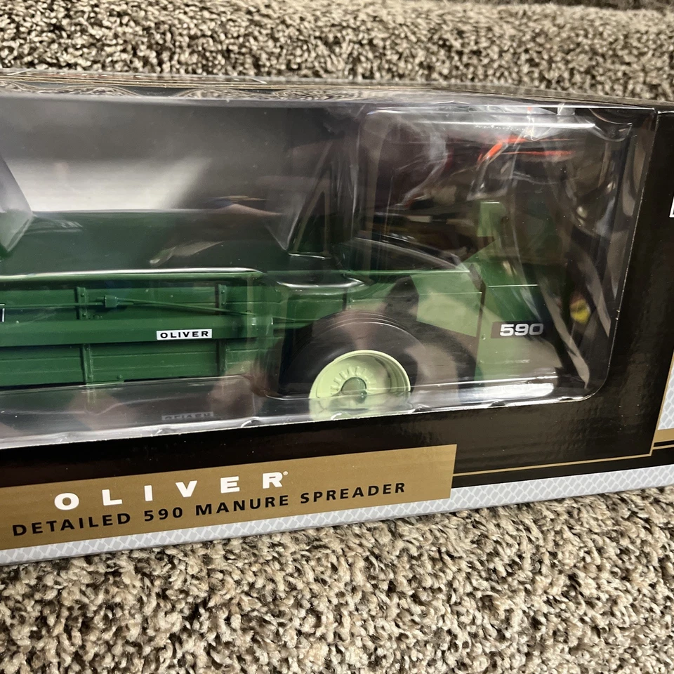 1/16 SpecCast Oliver 590 Manure Spreader Highly Detailed NEW!!! - Image 3 of 4
