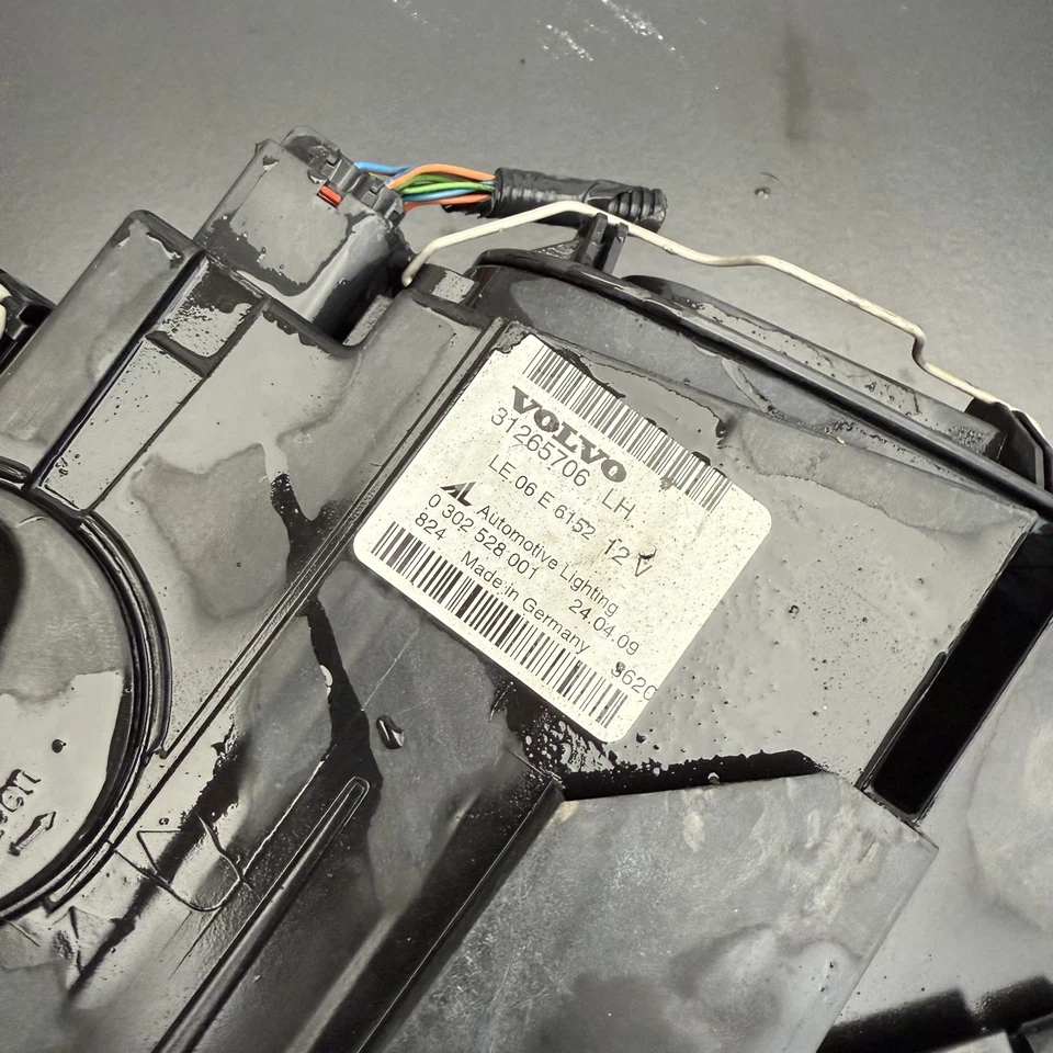 ✅Conjunto de faros de xenón Volvo LH 2008-2011 se adapta a S40 V50  Foto 2 de 4