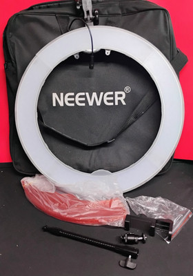 Neewer RL-18 LED Ringlight 18 In. Dimmable Ring Light w/Phone Holder Filters Bag