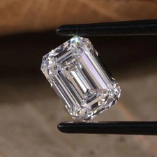 Certified 3.05 CT Emerald Cut 10mm VVS1 D Grade Natural White CVD Diamond