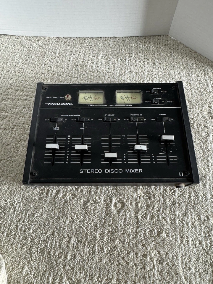 MEZCLADOR ESTÉREO REALISTA 32-1100A PRODUCCIÓN DE RADIO DJ Foto 2 de 4