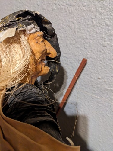 Vtg 18" Hand Made Corn Husk Witch With Hat & Broom - Picture 11 of 16