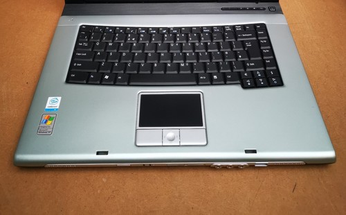 Acer Travel Mate 2300 Personal Computer - Grey (ZL1) 4430 *FAULTY* - Picture 2 of 11