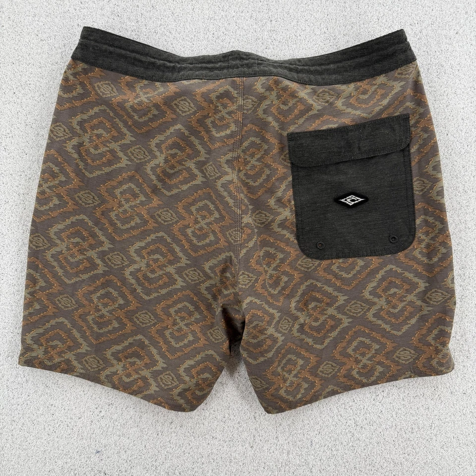 Rip Curl Laydays Boardshorts Mens 34 Brown Green Pattern Swim Drawstring Pocket - Image 2 of 4