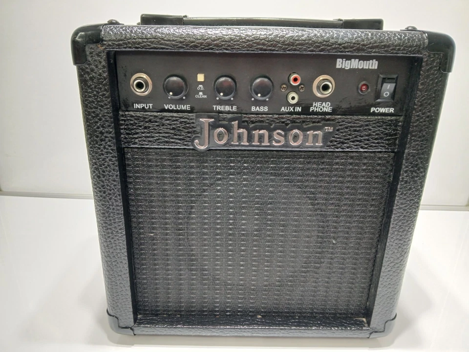 Amplificador de guitarra Johnson Big Mouth 120V ~ 60Hz Foto 3 de 4
