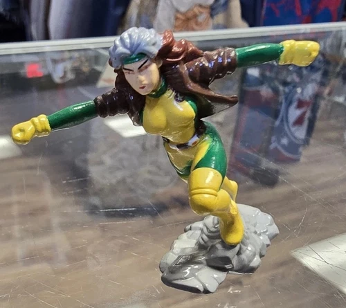 Vtg 2000s Rogue X-Men Zizzle Zizzlinger 2" Figure 2005 Marvel Comics