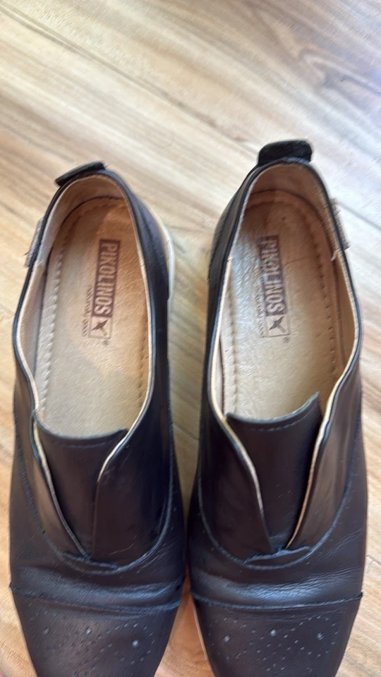 Zapatos Oxford Pikolinos Pyrgos Puntera de Cuero para Mujer 8US | 38EU Negros Foto 2 de 4