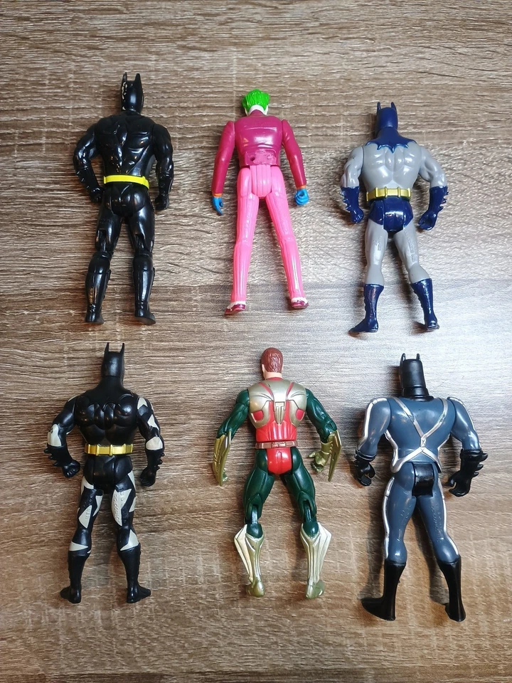 Lote de figuras de acción de colección DC 4,5": Batman, Superman, Joker, Robin Foto 3 de 4