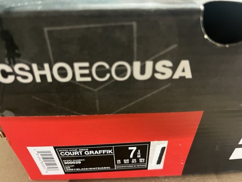 DC SHOES Court Graffik Youth Size 7.5 Gray/Black Leather Sneakers Worn Twice - Picture 16 of 17