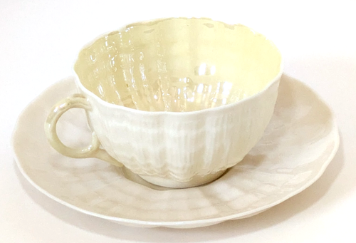 VINTAGE BELLEEK CUP & SAUCER TRIDACNA PATTERN 5th GREEN MARK 1955-1965 - Picture 2 of 9