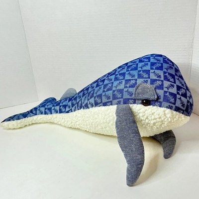 Villa D'Este Home Tivoli Balena Maui Whale Fishbone Denim Sherpa Cushion 19''
