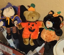 3 halloween plush toys