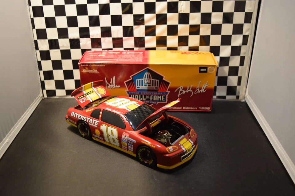 Acción 1996 Salón de la Fama del Fútbol Profesional #18 Bobby Labonte & Joe Gibbs Banco 1:24 Foto 2 de 4