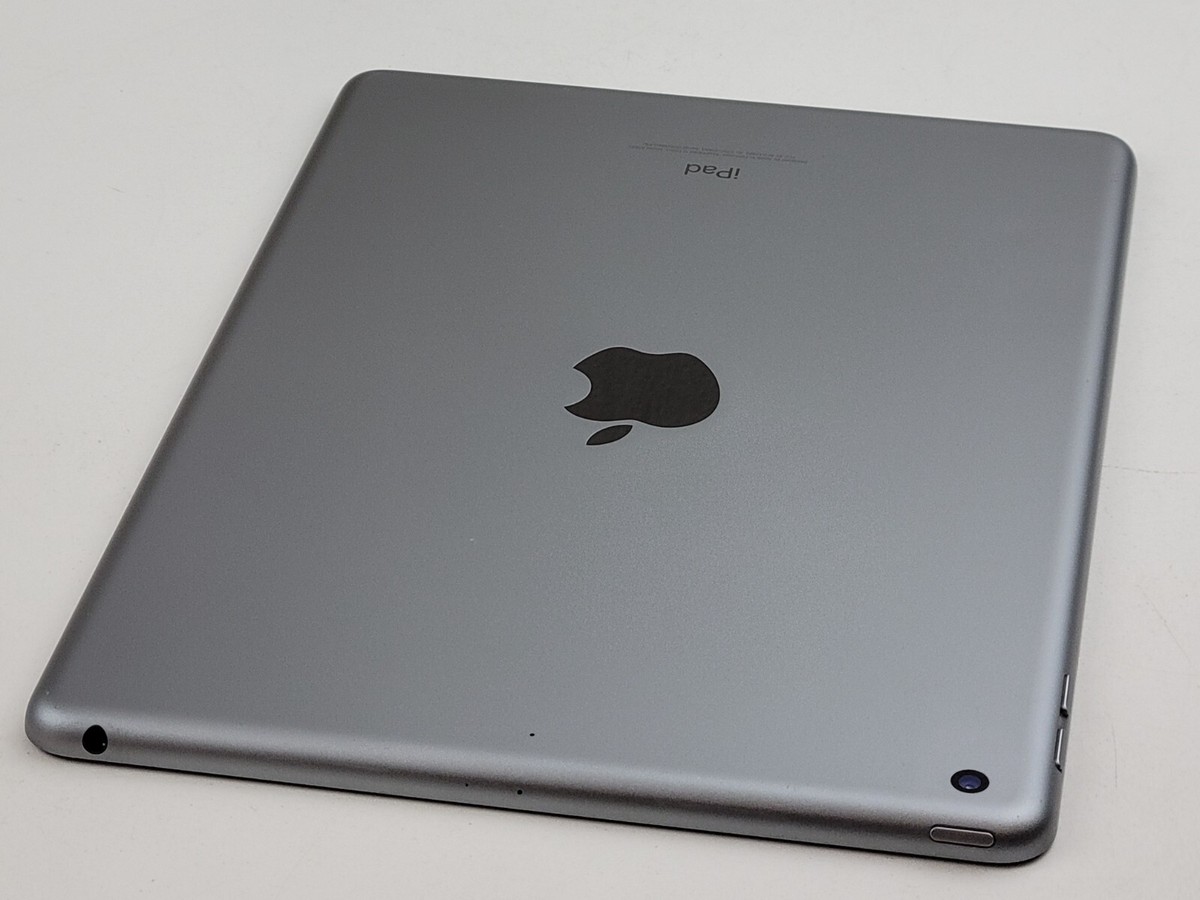 Apple iPad  A1823 シルバー 32GB Apple iPad 5th Gen A1823 (WiFi + Cellular Unlocked) 32GB
