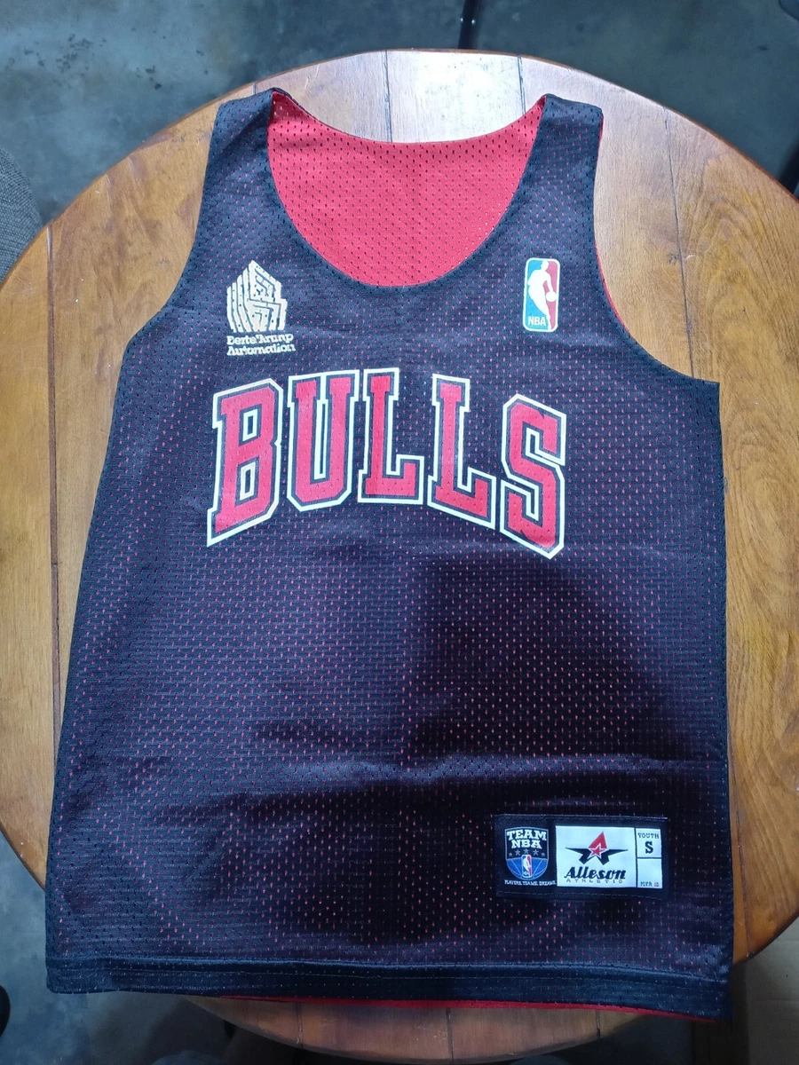 Chicago bulls best sale retired numbers