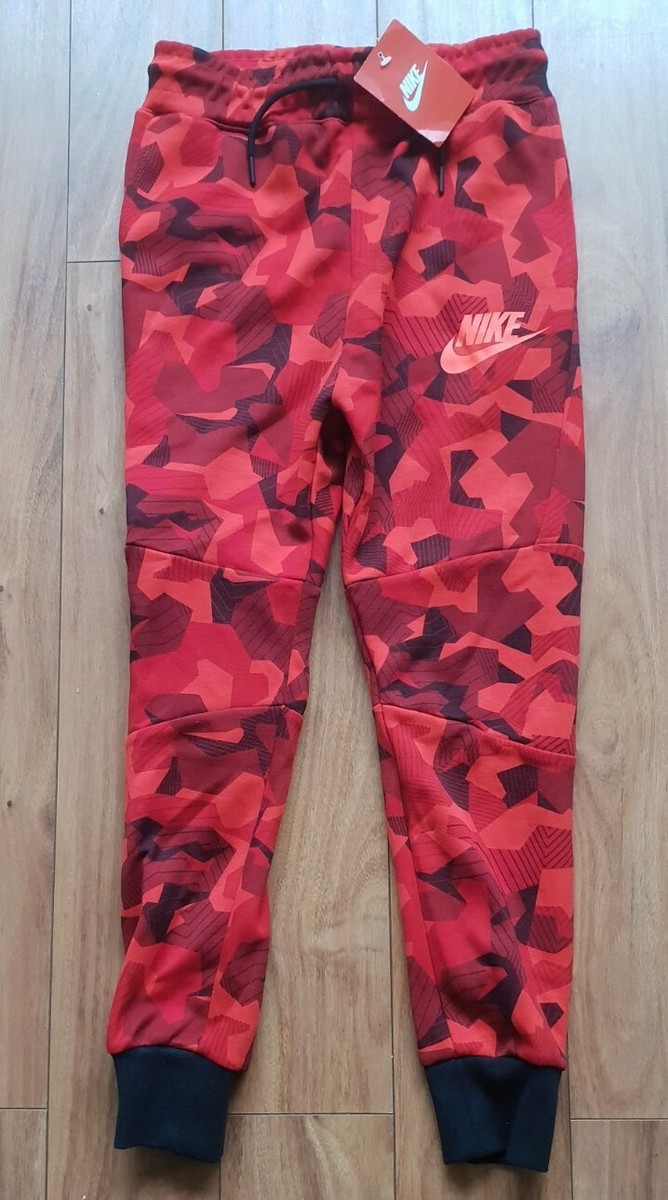 Nike Sportswear Tech Nike Tech Fleece Red Camo Nike Sportswear
