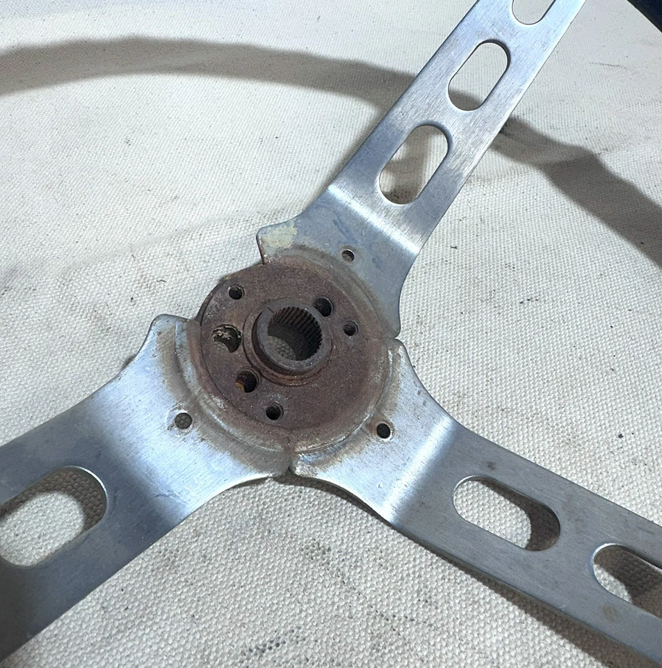 Volante Jeep CJ 1975-1986 3 radios CJ5 CJ7 Cherokee FSJ J10 Foto 2 de 4