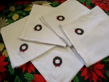 Christmas Embroidered Wreath Napkins Cotton