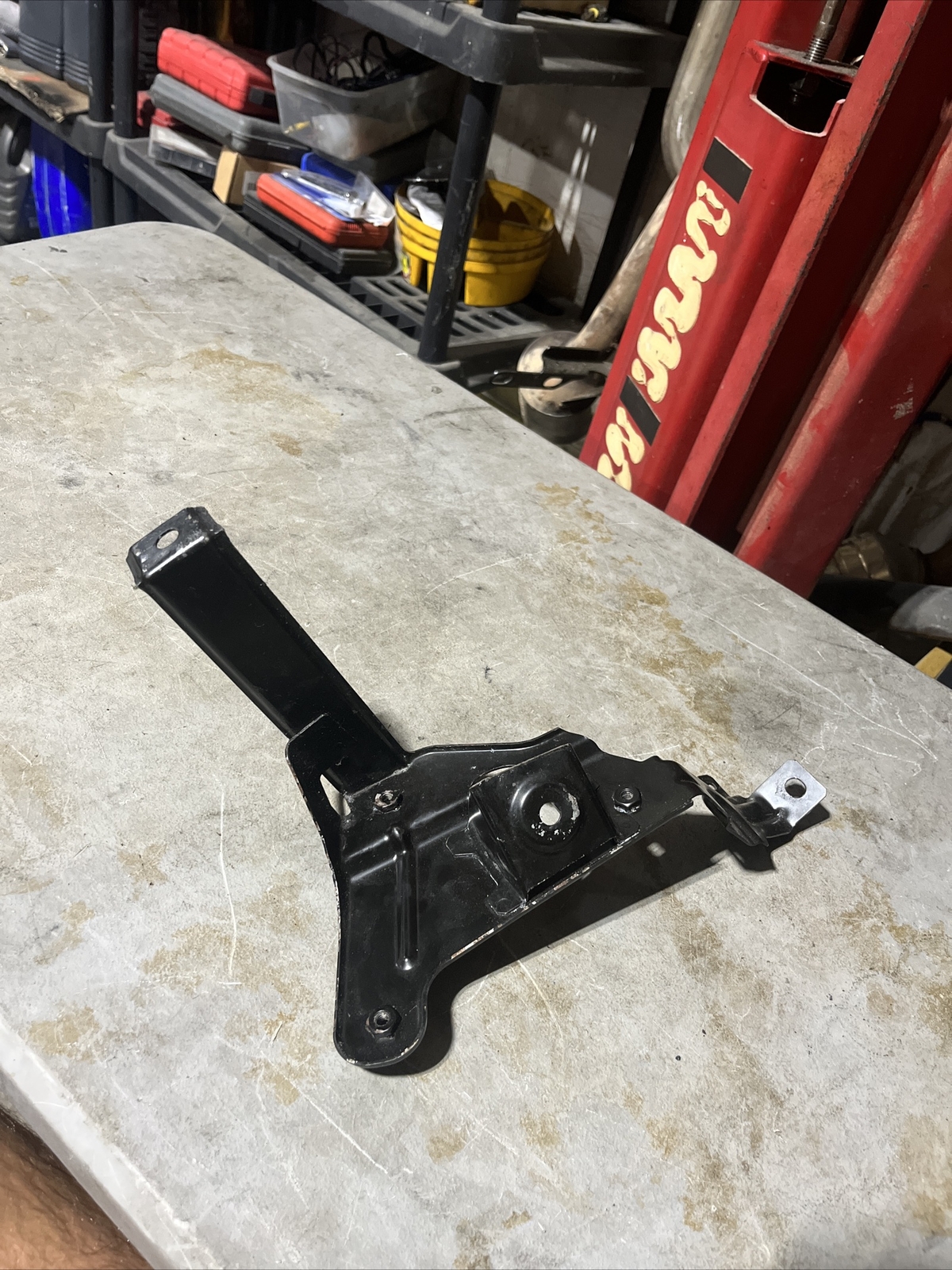 ⭐️2014-2020 MASERATI GHIBLI QUATTROPORTE FRONT RIGHT FENDER BRACKET MOUNT OEM