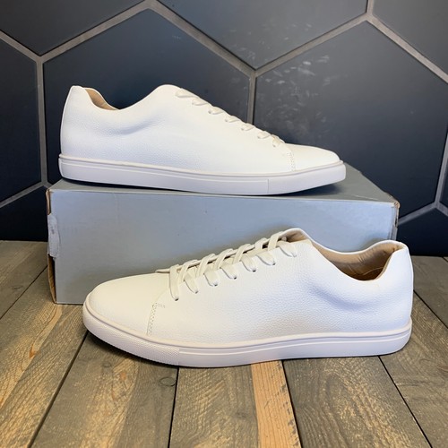 New W/ Box! Kenneth Cole Unlisted White 