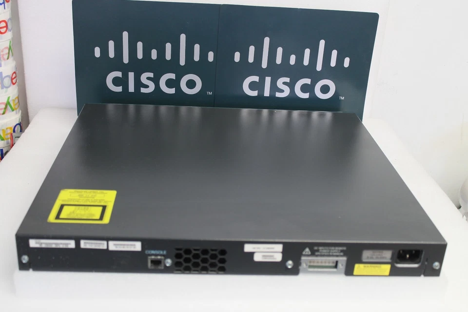 Conmutador PoE Gigabit de 48 puertos Cisco Catalyst WS-C3560G-48PS-S 15,0 Foto 2 de 3
