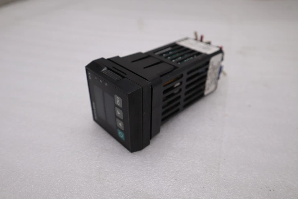 Watlow 965 Series 965A-3CD0-0000 Temperature Controller STOCK H1440A - Image 2 of 4