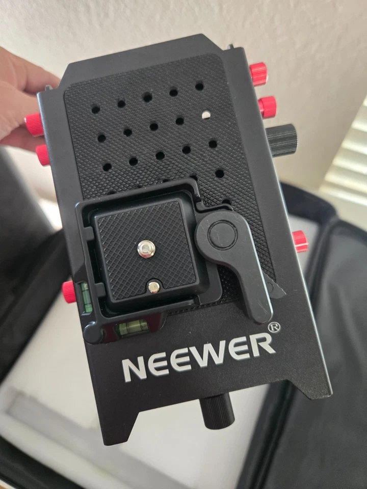NEEWER VB-A1-V Montaje en plataforma pequeña Nivelación Cámara Batería Accesorio Montaje con estuche Foto 4 de 4