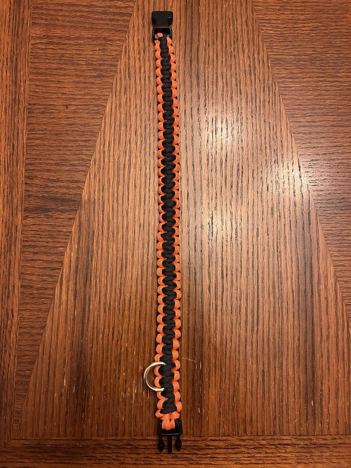 Collar para perro 550 Paracord, tamaño mediano/grande, 16 15/16 pulgadas de largo, naranja y negro Foto 3 de 3
