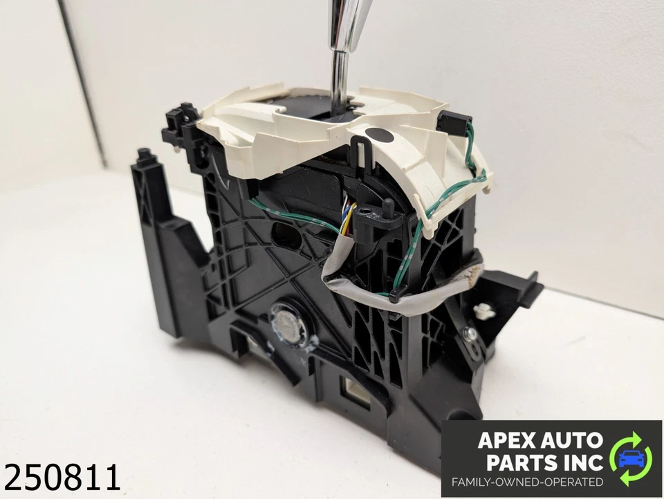 OEM 2008-2010 Toyota Avalon 3.5L Automatic Gear Shifter Shift Selector Knob - Image 2 of 4