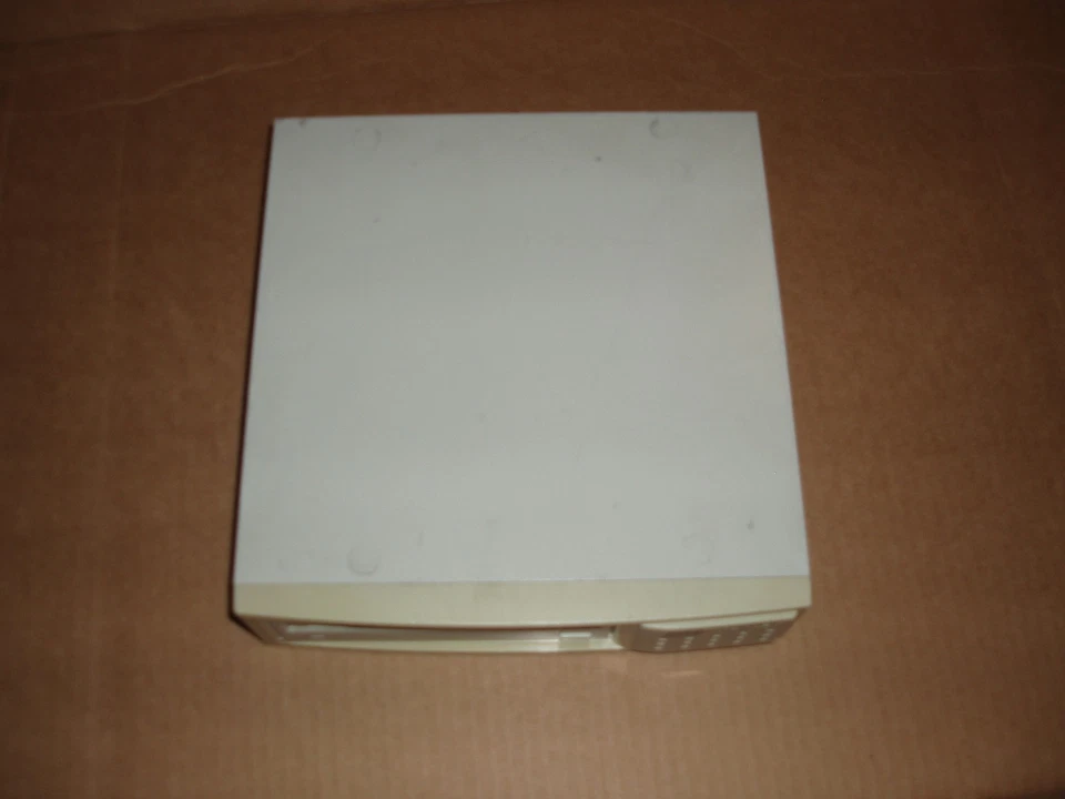 Sony CMO-R540 External Magneto Optical Drive White 2.3 2.6 Modisk 50 pin SCSI-1 - Image 4 of 4