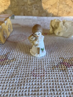 Growing Up Girls Age 1 Birthday Figurine By Enesco Brunette E-9525