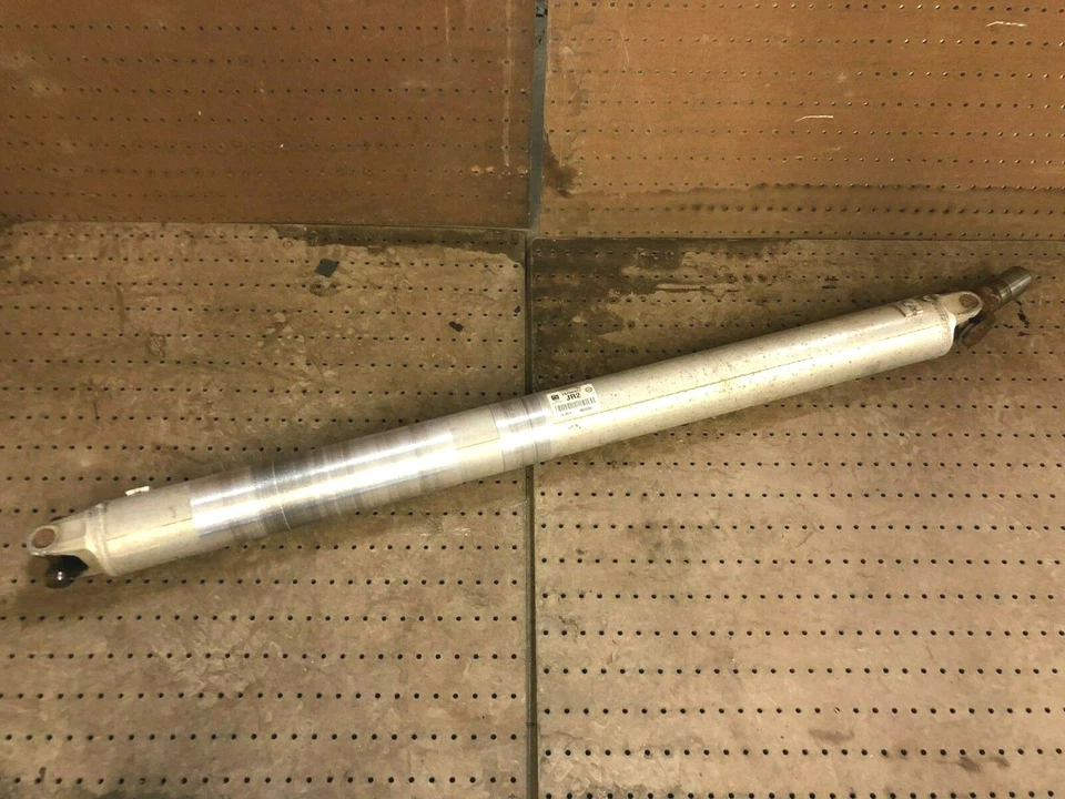 GMC Envoy 2004 eje de transmisión (trasero) 2004-2006 Foto 2 de 4