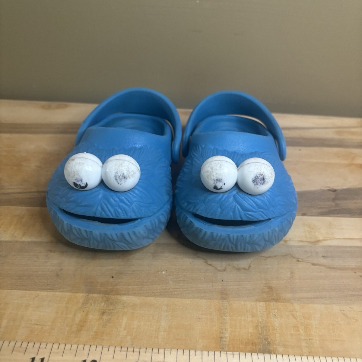 Cookie Monster Polliwalks Kids Clog Shoes Size 6 Sesame Street See