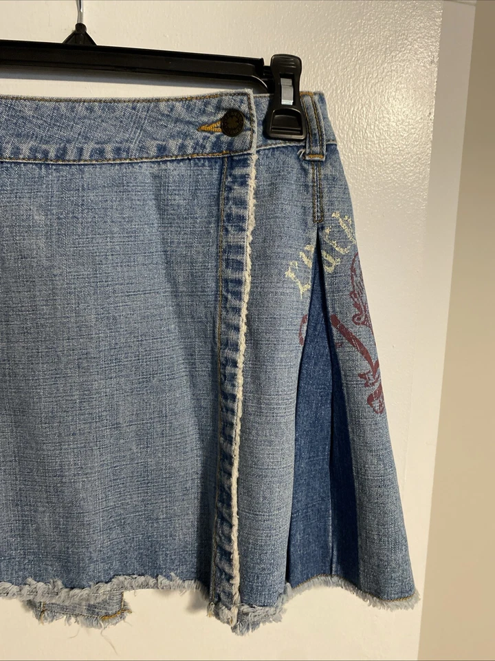 Jean Skirt Lucky Brand Graphic LB Vintage Pleats Size 12 Raw Hem Button Close - Image 3 of 4