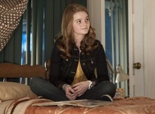 Ray Donovan Unsigned Photo - Kerris Dorsey - Donation to Charity *54