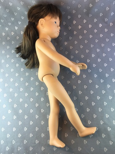 18 - TS Goetz Doll 18" Sylvia Naderer bambola bella scultura pensierosa - Foto 18 di 21