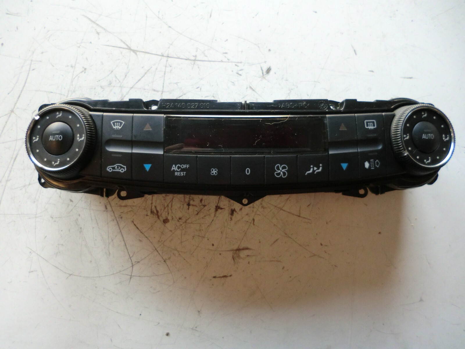 211 830 0685 MERCEDES OEM A/C TEMP CLIMATE CONTROL PANEL SWITCH